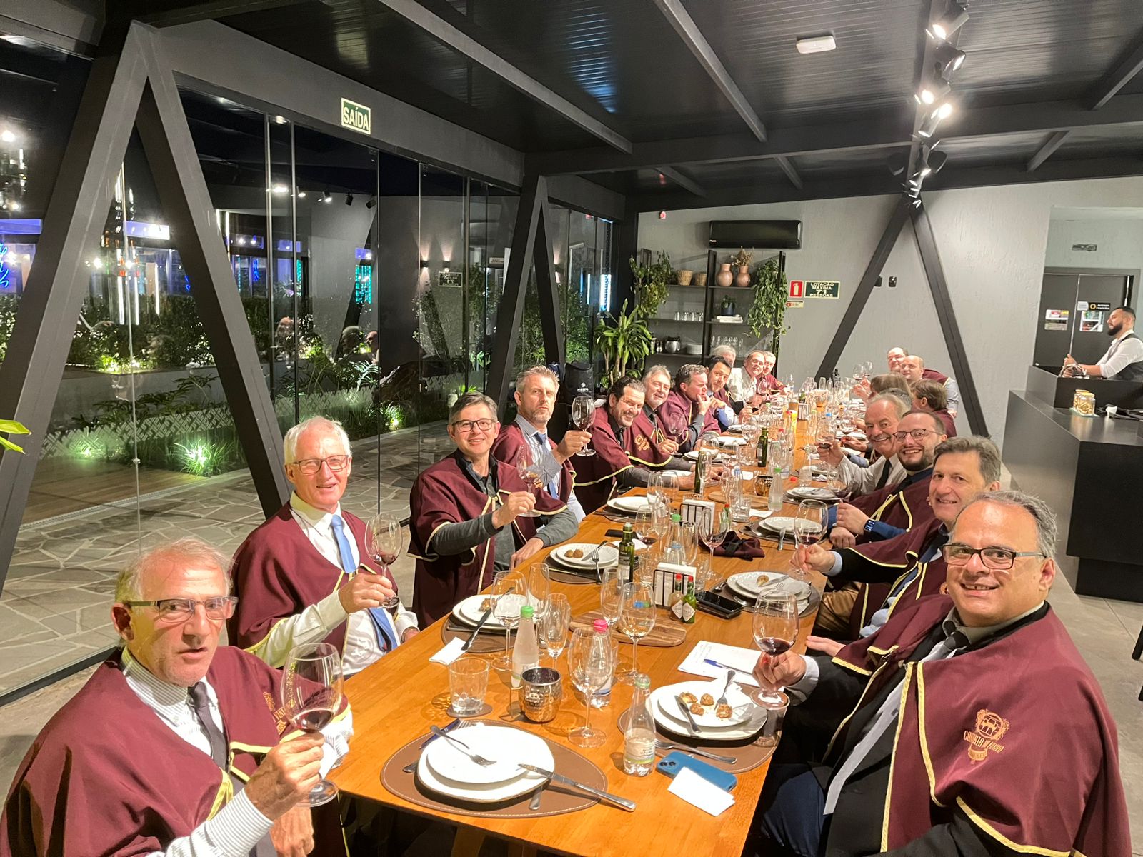 Encontro de Novembro 2024 - Bodega Pizza Entre Vinhos - Apresentação e degustação dos vinhos da região da Sicília e Sardenha.